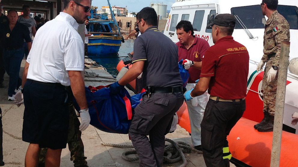 PHOTO: Italian Shipwreck Deaths