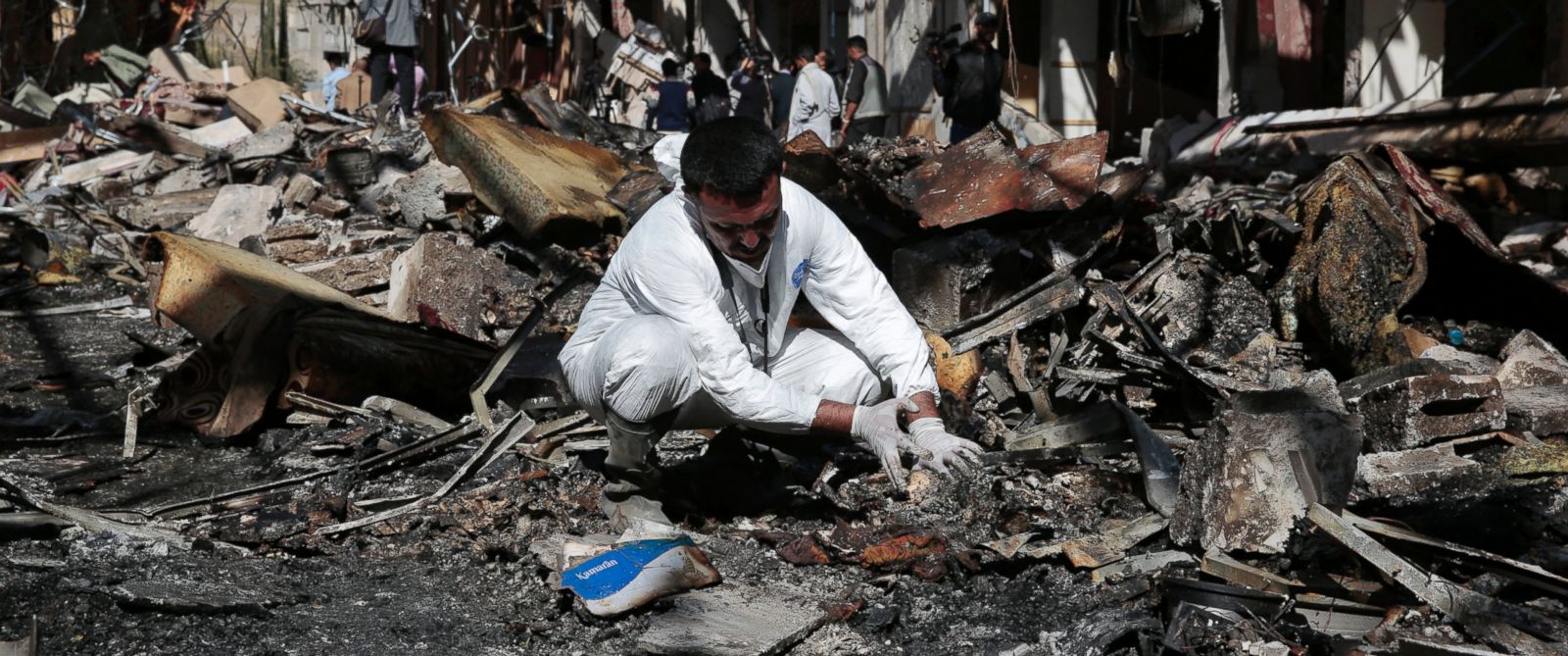 PHOTO: A forensic expert inspects a destroyed funeral hall two days after a deadly Saudi-led airstrike, in Sanaa, Yemen, Oct. 10, 2016.