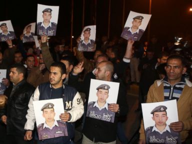 ISIS Appears to Kill Jordanian Pilot in New Video