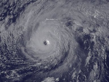Bermuda Braces for 'Extremely Dangerous' Hurricane Nicole