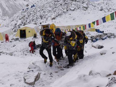 Climbers Caught on Everest With No Way Down