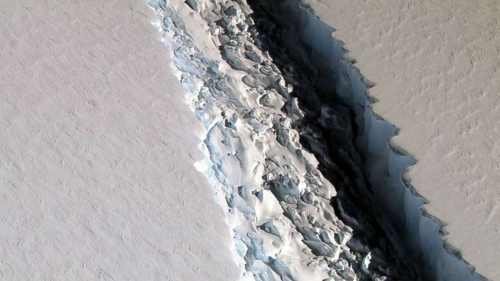 Massive iceberg breaks off Antarctic Peninsula