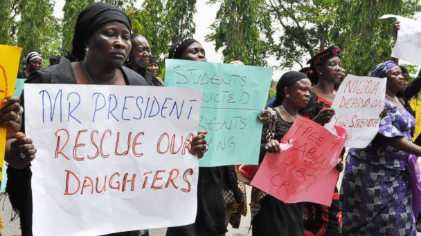 HT Nigeria Kidnapped mothers mar 140508 16x9 608 US Officials Arrive in Nigeria to Help With Search for Kidnapped Girls