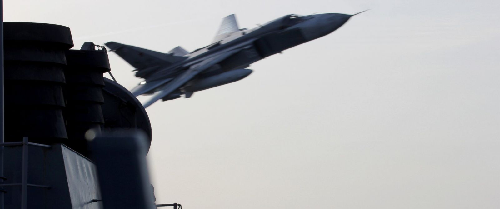 Russian Fighters Buzz Us Navy Destroyer At Close Range In Baltic Sea