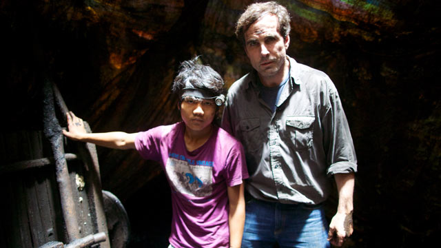 PHOTO: ABCs Bob Woodruff poses with 17-year-old Pemba Tamang, a coal miner in the Indian state of Meghalaya.