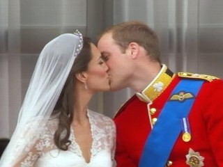Royal Wedding Kiss 