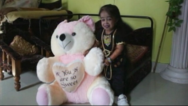 VIDEO: 24.7-inch Jyoti Amge hopes to become a Bollywood film star.