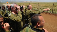 PHOTO: The IDF's Chief of Staff Benjamin (Benny) Gantz conducted this morning an inspection on the Israeli Syrian border. He was joined by the CO Northern command Maj. Gen Yair Golan and the commander of the 