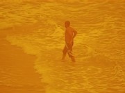 Air Trouble: Aussies Covered in Red Dust