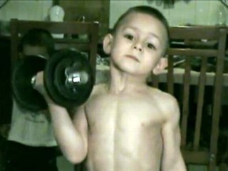 5-Year-Old Bodybuilder Wins Record