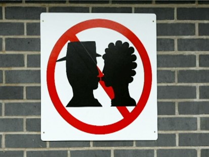 VIDEO: Train stations in the UK are putting a ban on kissing.