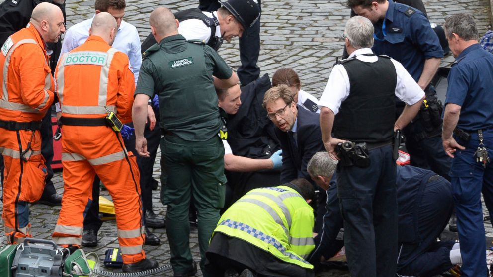 Parliament member seen aiding victim of London terror attack
