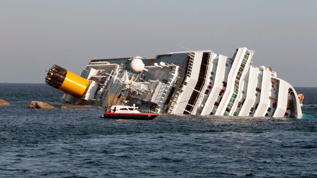PHOTO: Ship Aground off Italy; 3 Bodies Found, 69 Missing