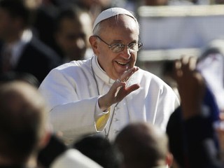 Thousands Pack St. Peter's Square for Inaugural Mass
