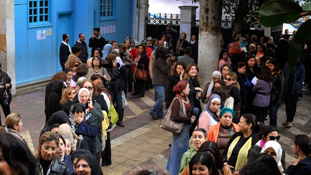 PHOTO: Egyptian women line up outside a polling station to vote in Cairo, Egypt, Nov. 28, 2011.