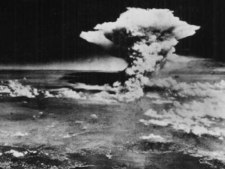 Photos: Remembering the Atomic Bomb at Hiroshima
