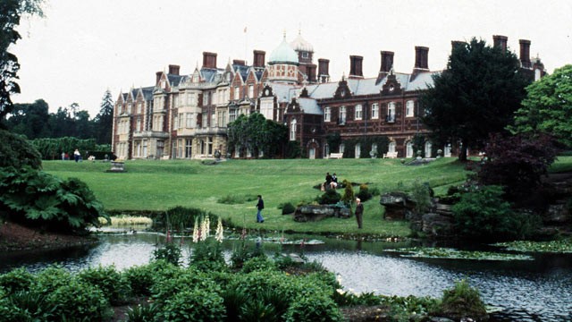 PHOTO: British police are treating the discovery of a body on the queen's Sandringham estate as murder.