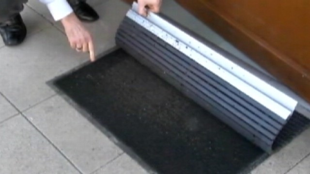 VIDEO: An anonymous donor is leaving large sums of money in Braunschweig.