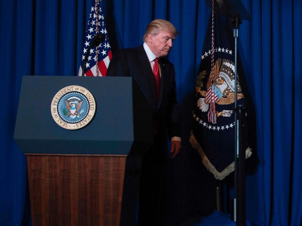 PHOTO: President Donald Trump departs after delivering a statement on Syria from the Mar-a-Lago estate in West Palm Beach, Fla., April 6, 2017.