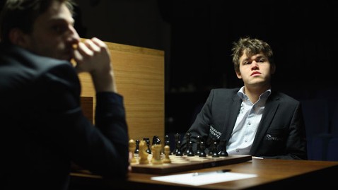 Magnus showing the power of a passed pawn #carlsen #magnuscarlsen