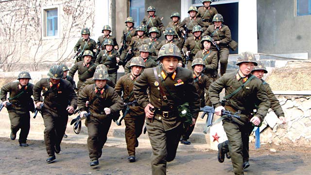 PHOTO: North Korean soldiers
