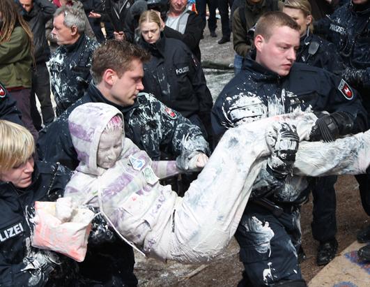 Today in Pictures: May 16, 2012