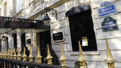 PHOTO: Paris Harry Winston store
