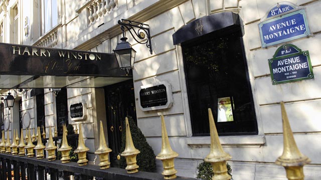 PHOTO: Paris Harry Winston store