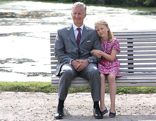 Heir to the Thrones Around the World