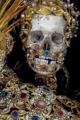 Unbelievable Skeletons Unearthed From The Catacombs Of Rome