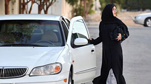 Photo: IN SAUDI ARABIA, CAR CRASH ACCELERATES DEBATE OVER WOMEN DRIVERS