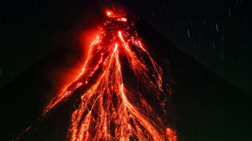 violent-explosion-at-the-philippines-most-active-volcano-hazardous