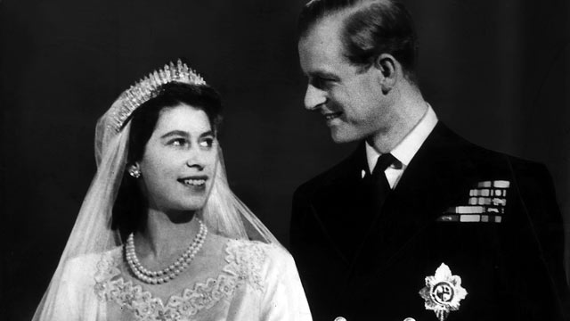 PHOTO: Princess Elizabeth and Lt Philip Mountbatten are shown after their wedding
<p>
Nov. 1947.