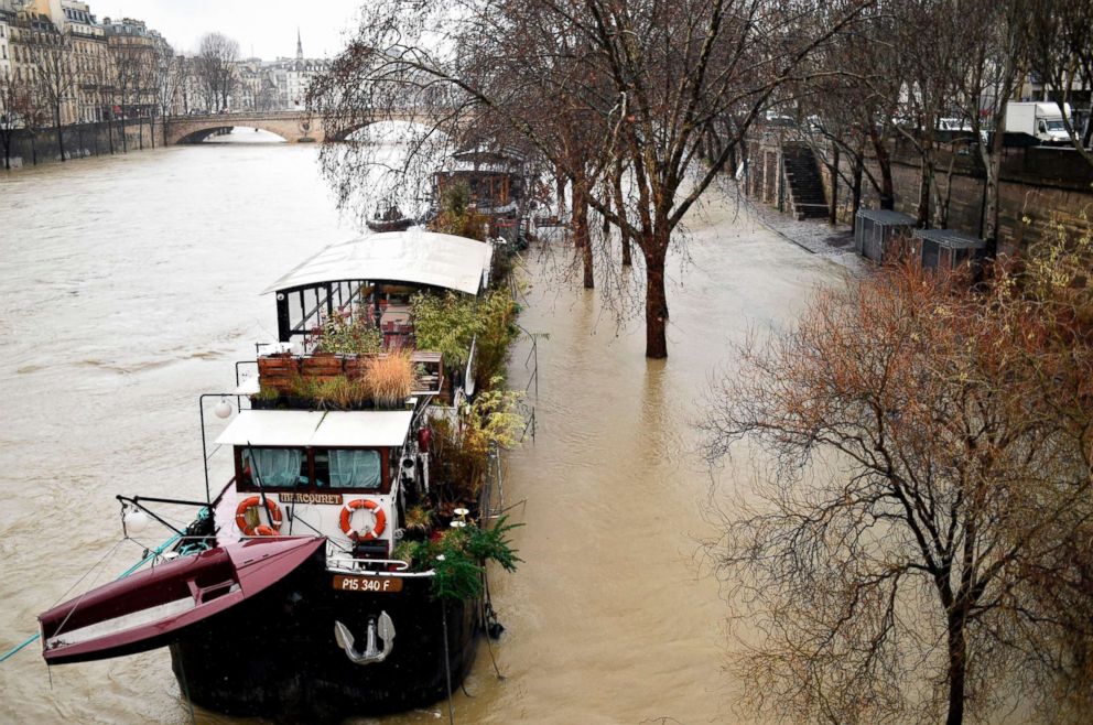 PHOTO: The flooded banks of the Seine river in Paris on Jan. 22, 2018. 