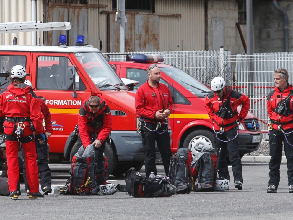 rt_germanwings_airbus_crash_wy_150324_4x