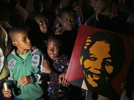 People React to Death of Nelson Mandela
