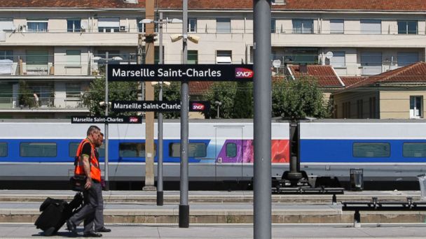 4 Boston College students attacked with acid in France, police say not terror-related