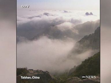 WATCH: 'Cloud sea' blankets mountain in China
