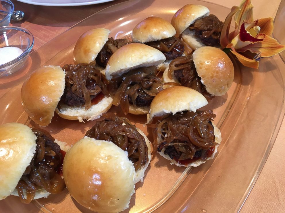 PHOTO: Chef Josh Capon visited GMA to share his recipe for short rib burgers, inspired by the Best Picture nominated film, The Big Short.