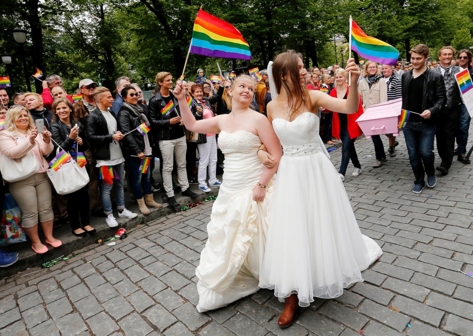 Gay Pride Parades Around The World Photos Image 7 Abc News 3063