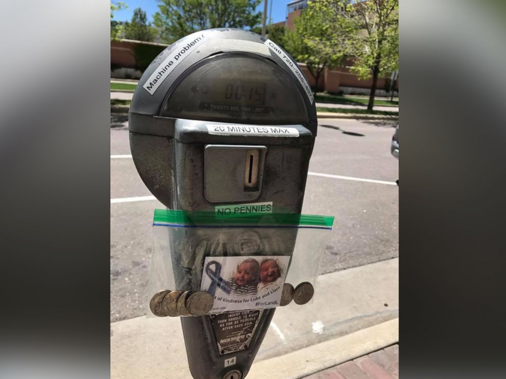 PHOTO: Liz Kawulok participates in the movement by leaving change at parking meters and placing scratch-off tickets and Starbucks gift cards on windshields of cars parked the parking lot of the hospital where Luke and Liam were cared for.