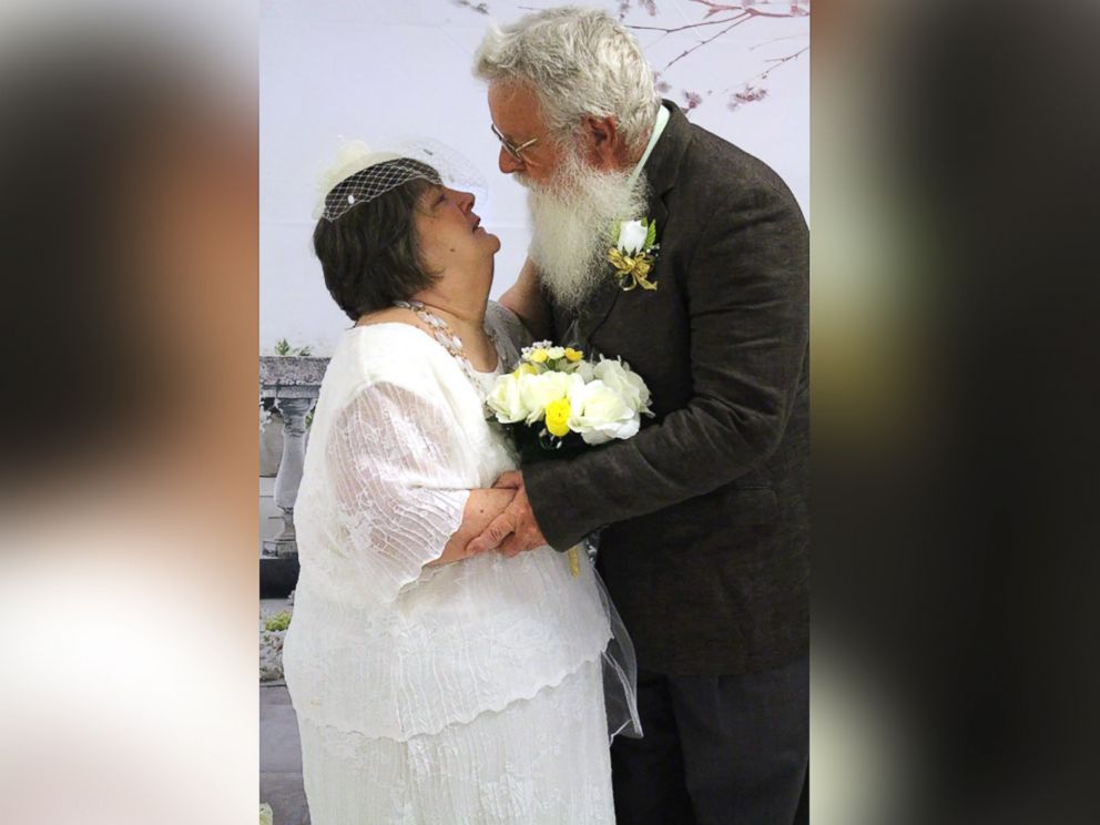 9 Senior Citizen Couples Renew Their Vows At Senior Care Center - ABC News