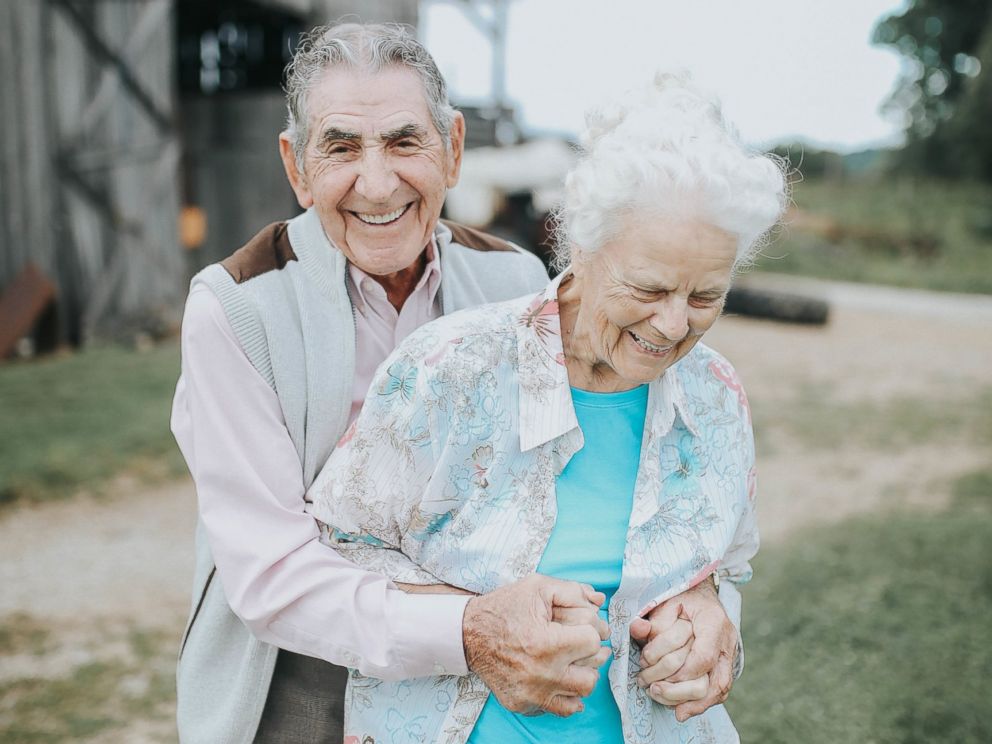 PHOTO: Ollie and Donald Kings granddaughter arranged for the lovebirds to have a photo shoot on their farm in Crab Orchard, Ky.