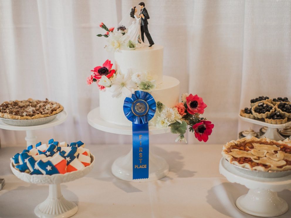 PHOTO: Evan and Melissa Tate, of Rockwall, Texas, threw an elaborate state fair-themed wedding on their familys 700-acre farm.