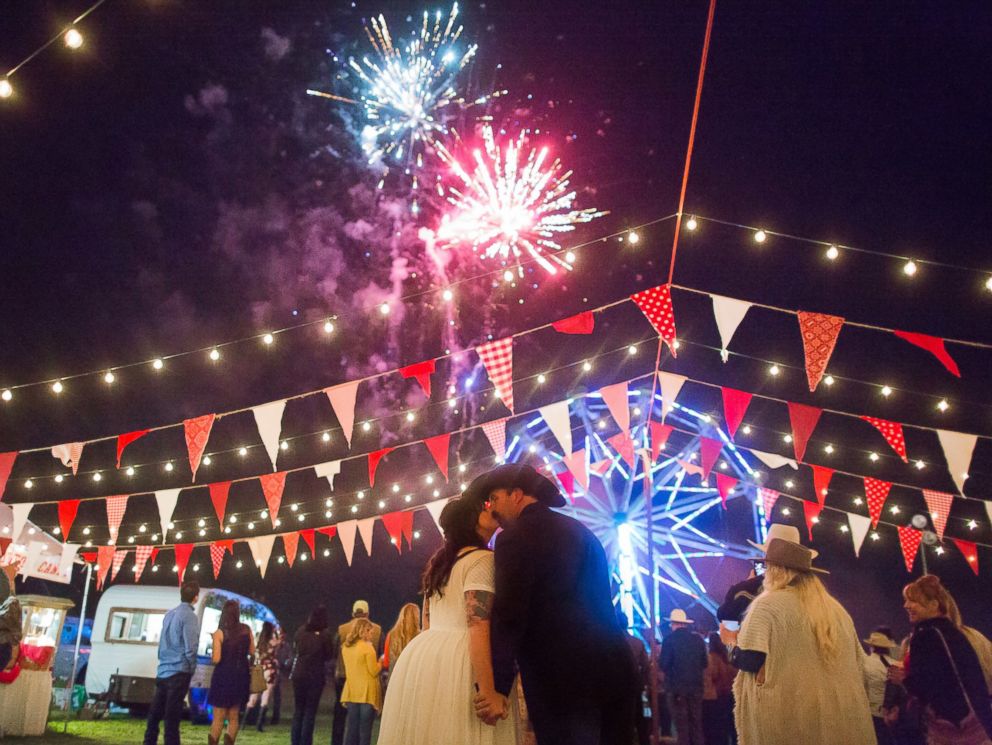 PHOTO: Evan and Melissa Tate, of Rockwall, Texas, threw an elaborate state fair-themed wedding on their familys 700-acre farm.