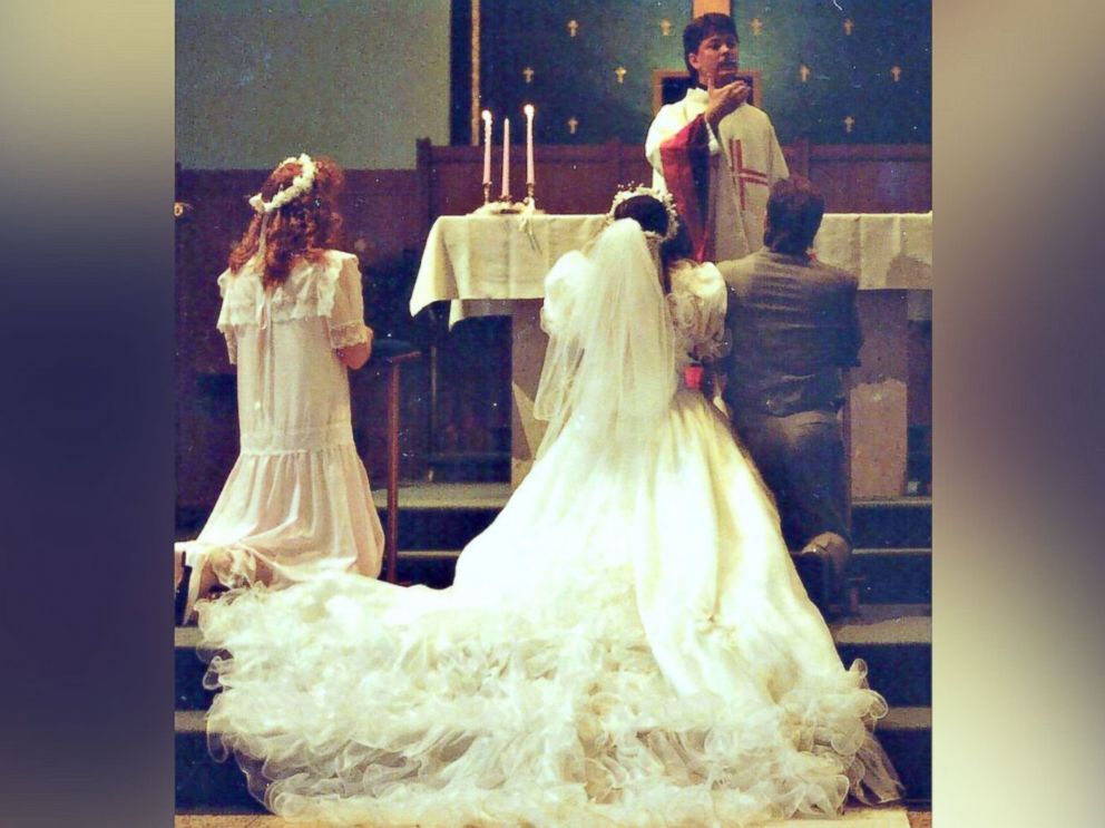woman turns her 1980s wedding dress into fluffy woman turns her 1980s wedding dress into fluffy