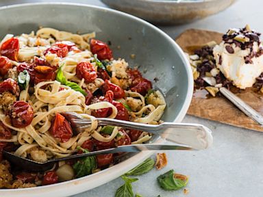 PHOTO: Ali Larters Roasted tomato linguini