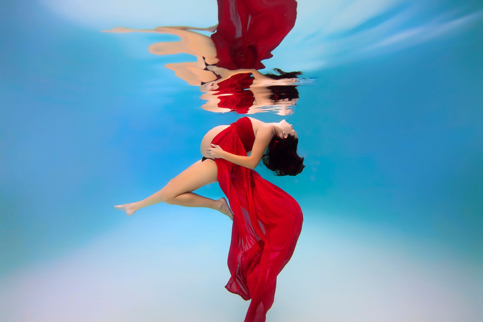 Stunning Underwater Maternity Photos Photos Image 4 Abc News