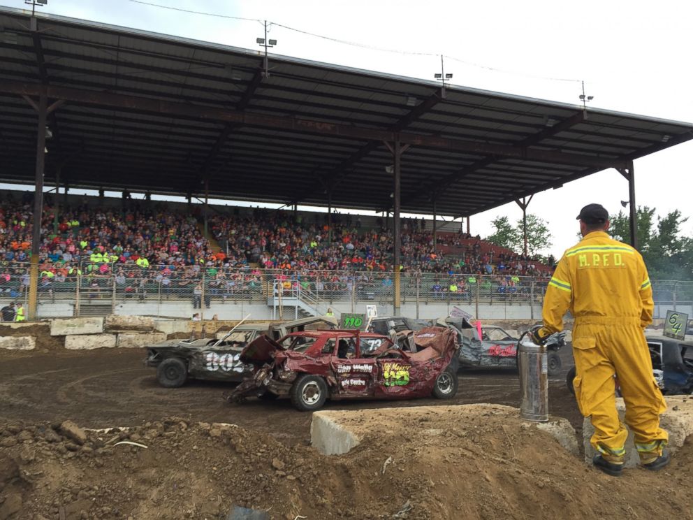 Metal Mayhem 2015 is a national demolition derby contest in Pecatonica, Illinois, where drivers battle for the chance to win $20,000 in prize money.
