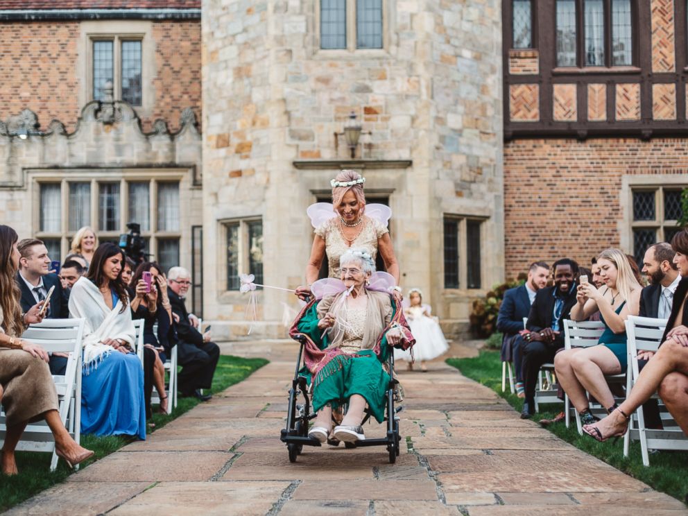PHOTO: It was a magical day for 86-year-old Dorothy Czartorski serving as the flower girl in her granddaughters Oct. 21 wedding.